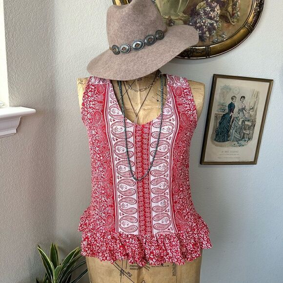 ava christine Tops - Ava Christine Red White Paisley Floral Ruffle Hem Sleeveless Blouse sz XS